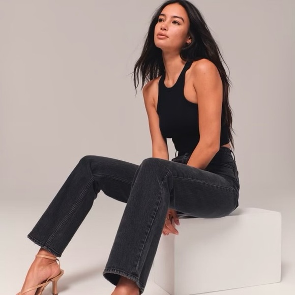 Abercrombie & Fitch Denim - Abercrombie & Fitch The 90s Straight Ultra High Rise Curve Love Black Jeans